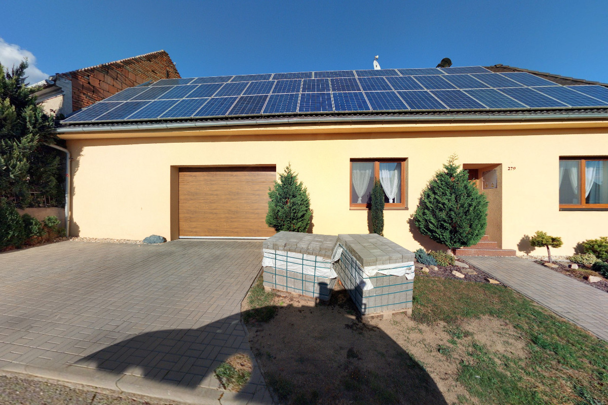 Roman Něnička - Elektrikář