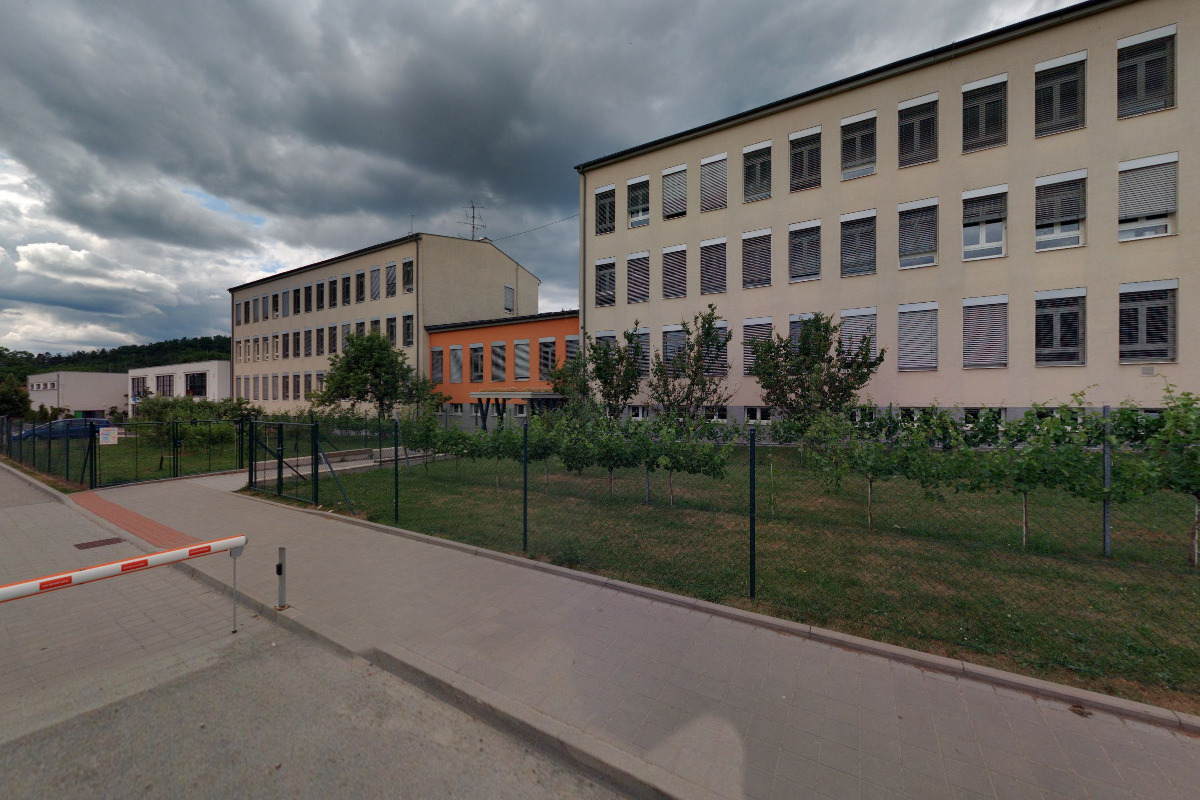 AML jazyková škola