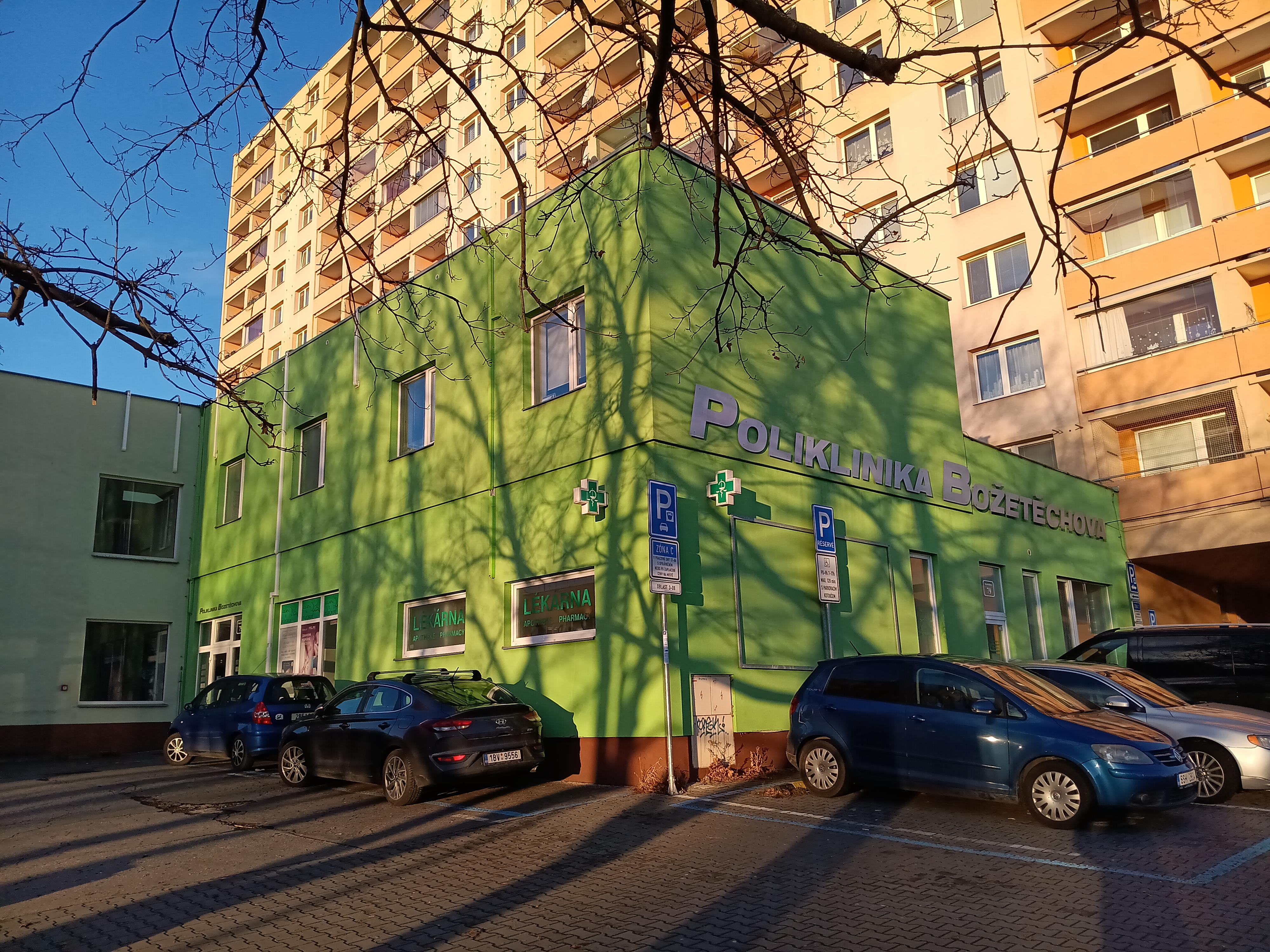 LÉKÁRNA U ZLATÉ HUSY foto 2