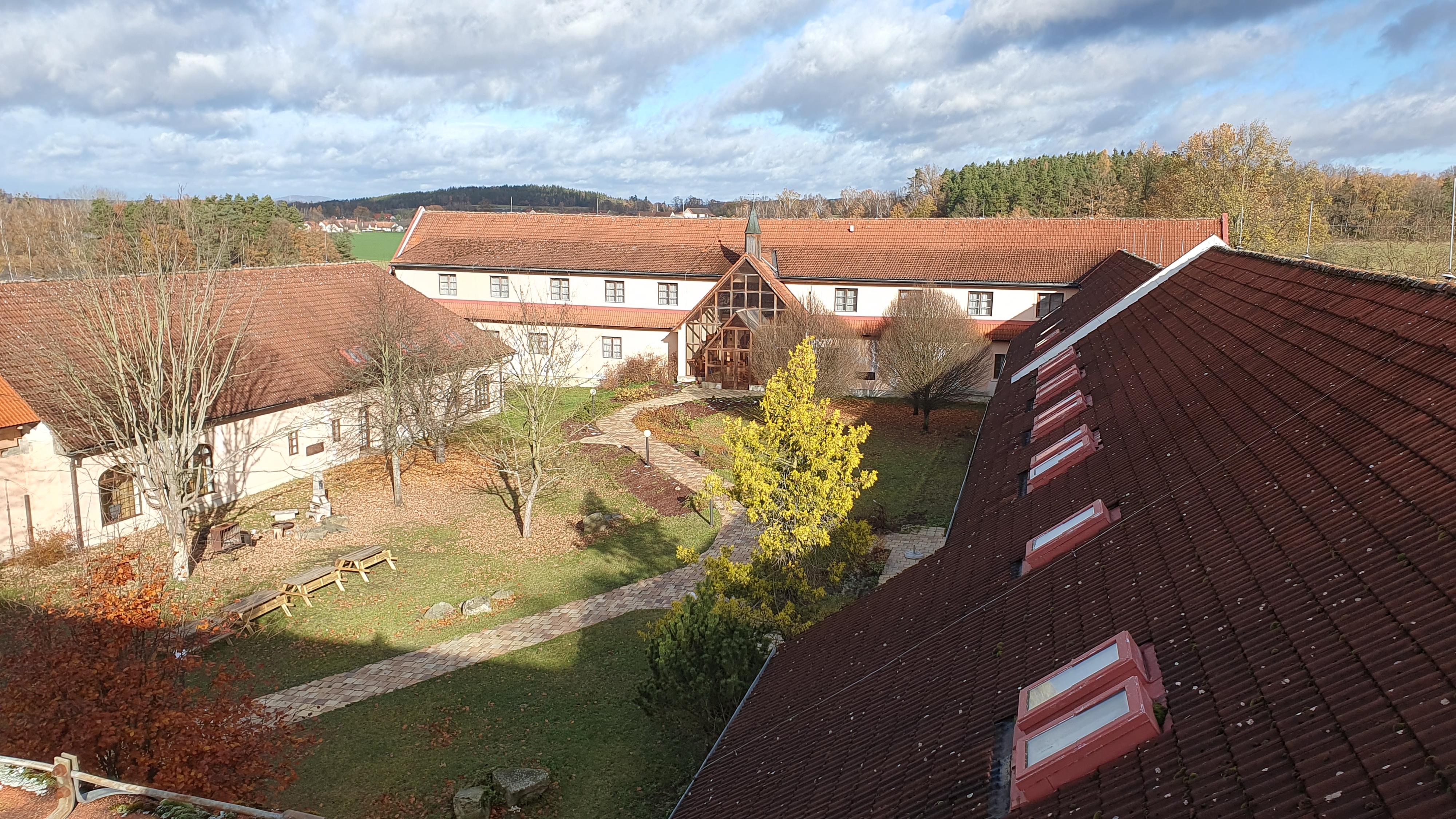 Holenský Dvůr foto 4