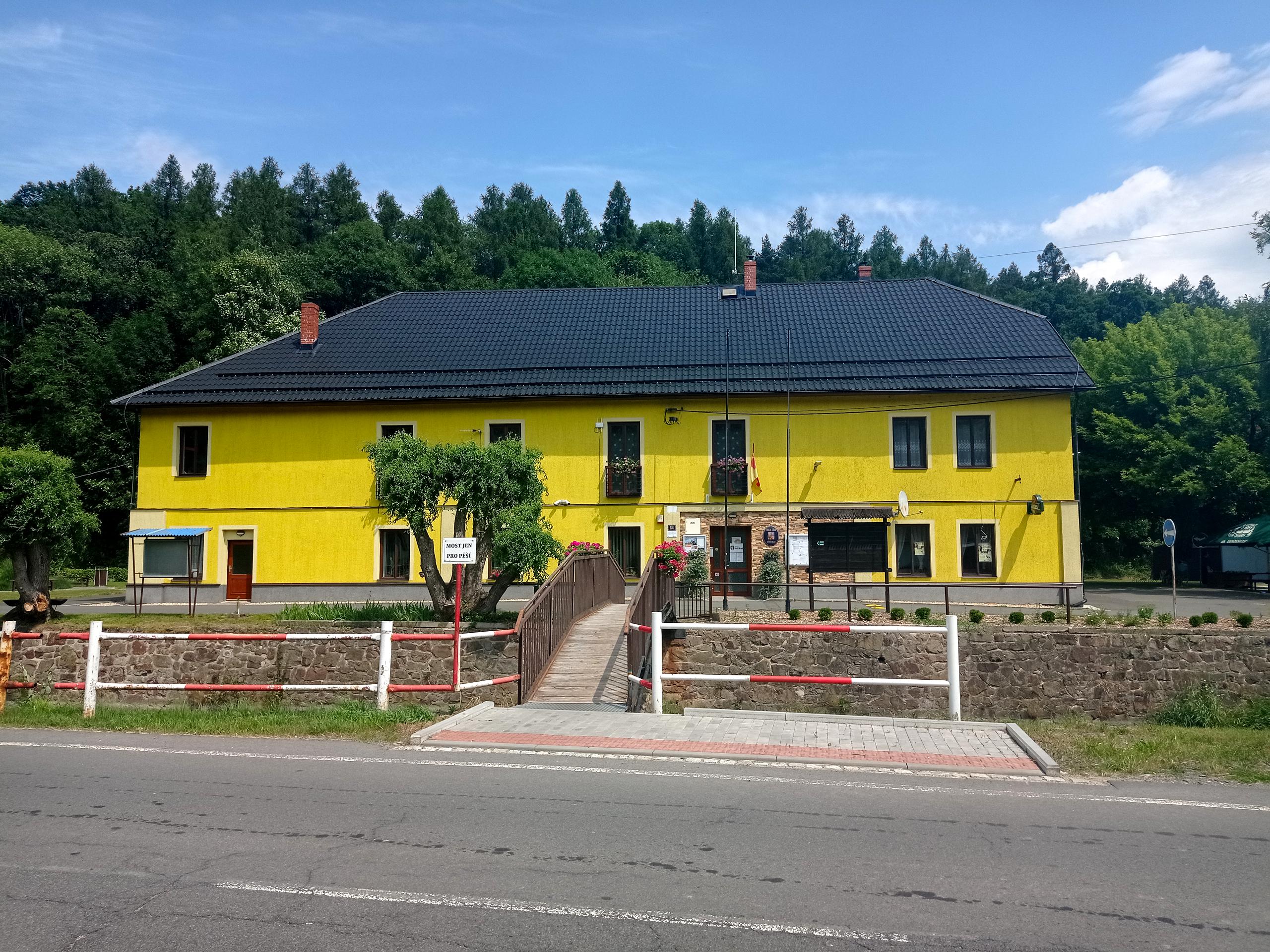 Dívčí Hrad - obecní úřad foto 3