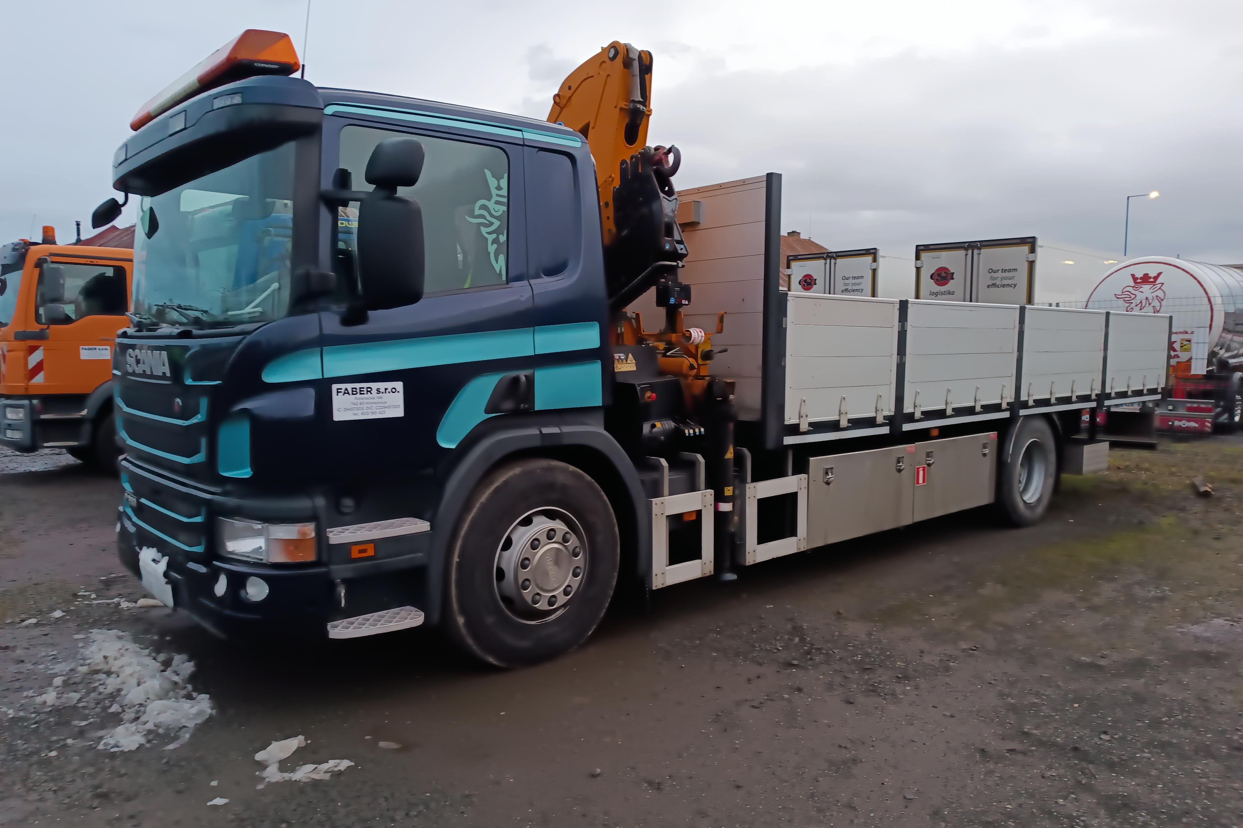 FABER s.ro. autodoprava s hydraulickým jeřábem foto 1
