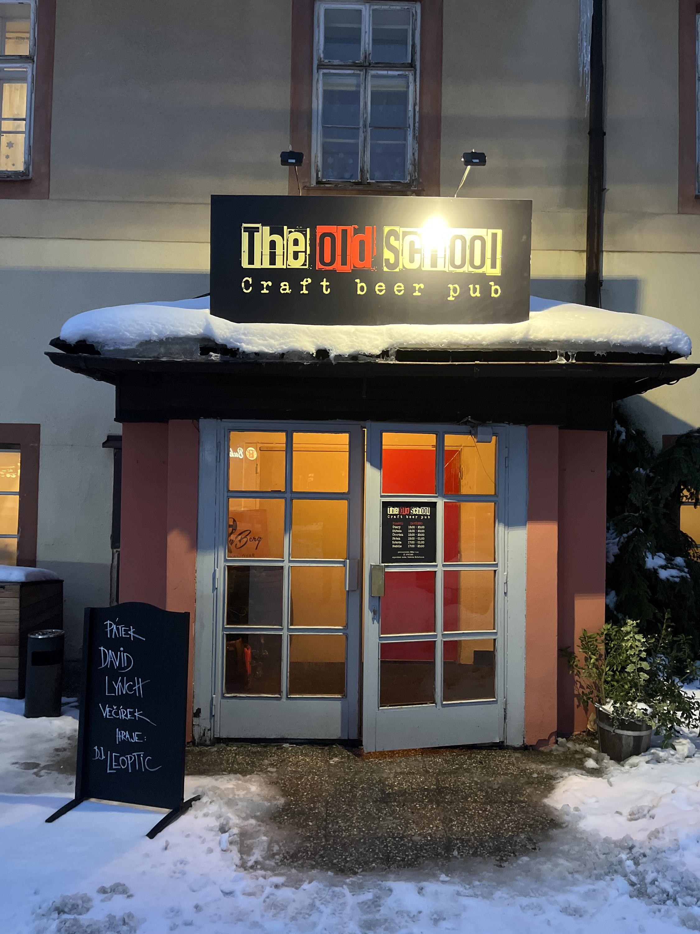The Old School - craft beer pub