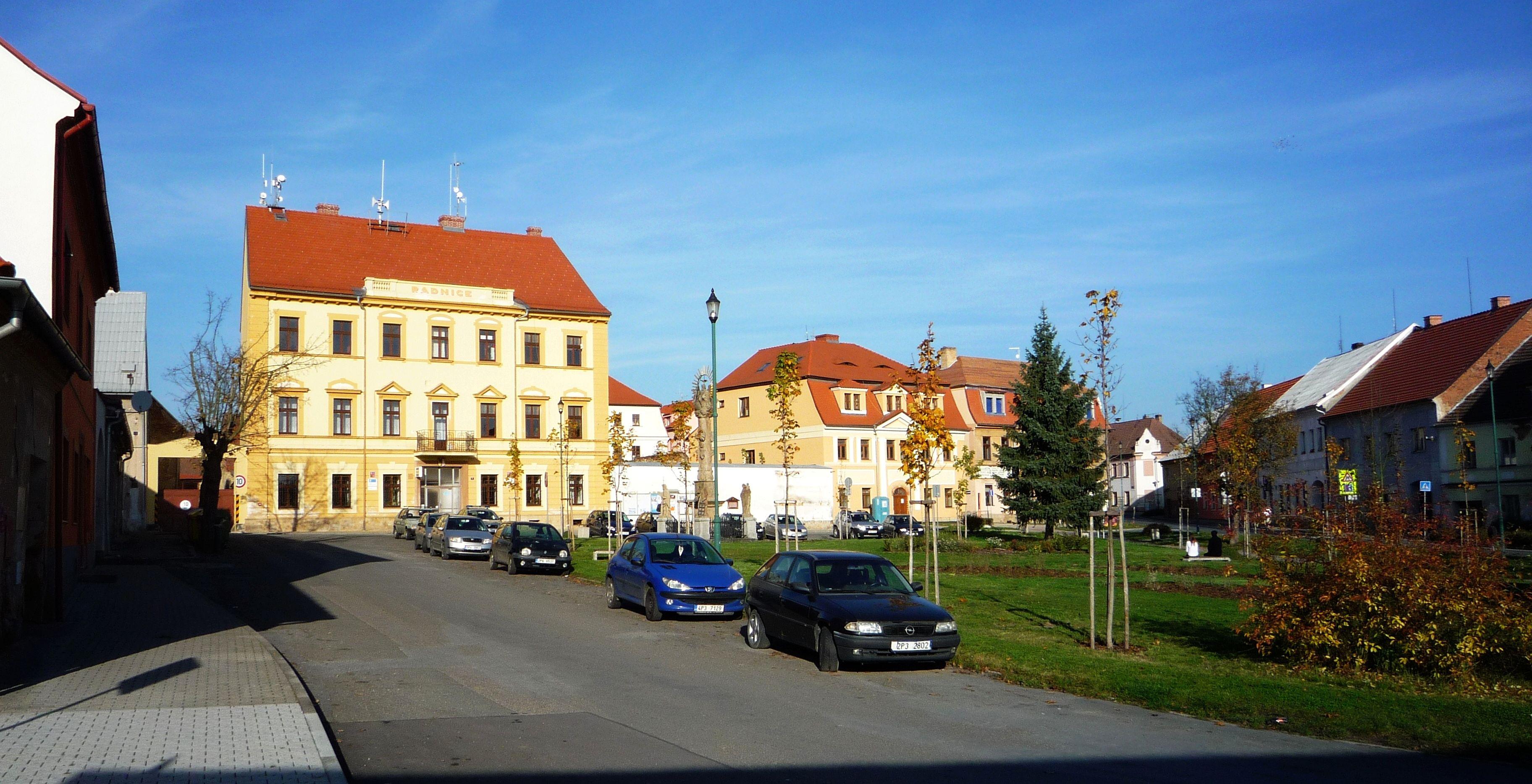 Město Touškov - městský úřad foto 2