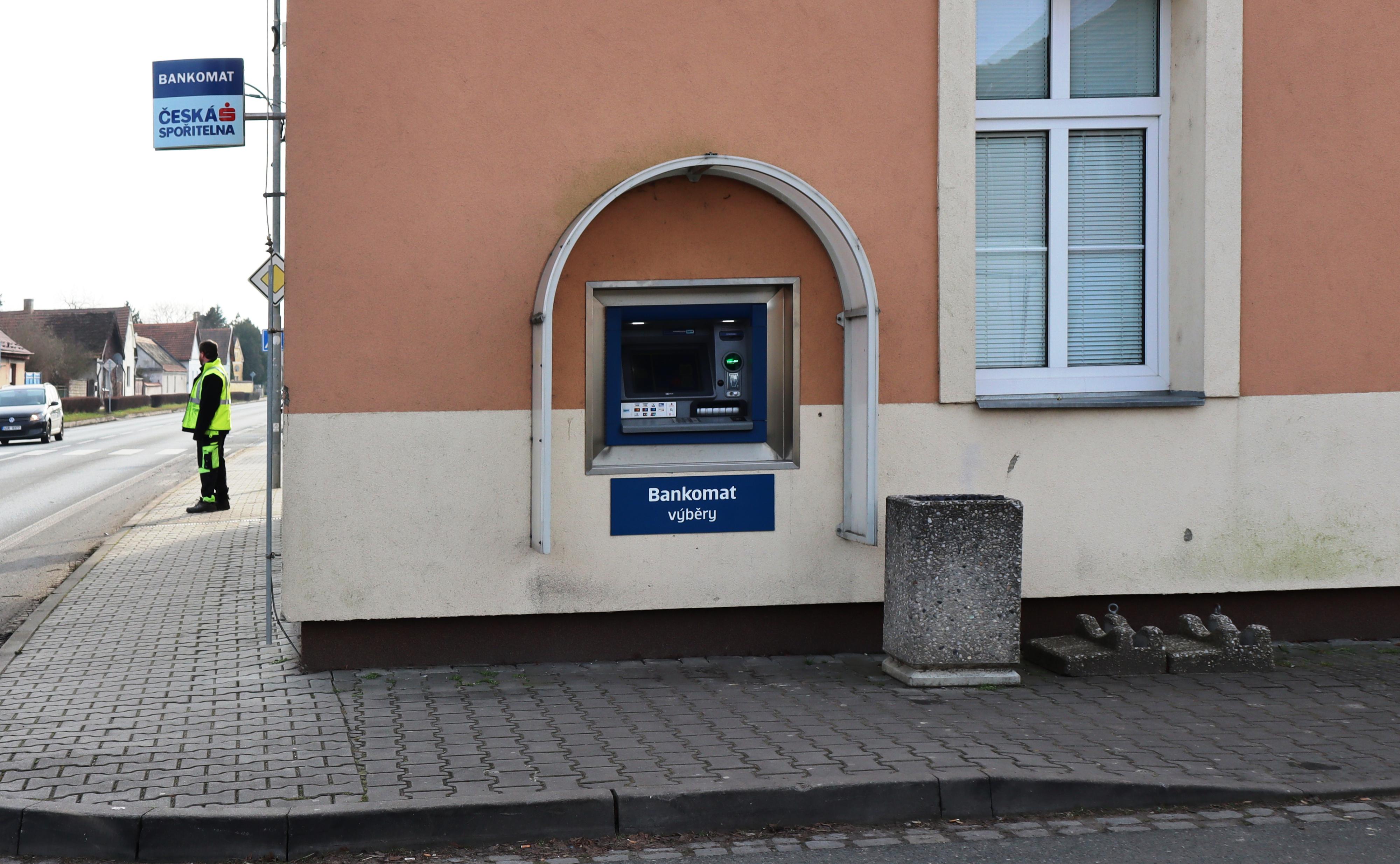Bankomat České spořitelny foto 2