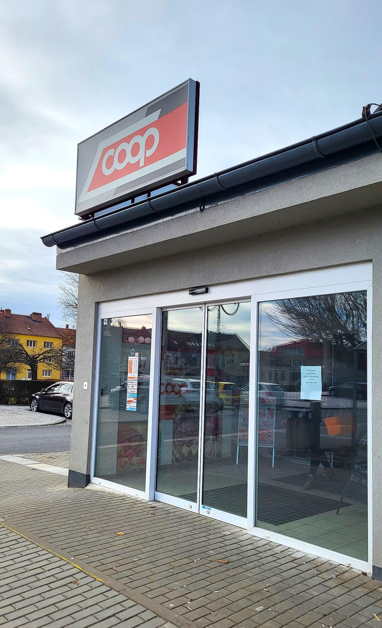 Jednota, spotřební družstvo v Hodoníně - COOP foto 5