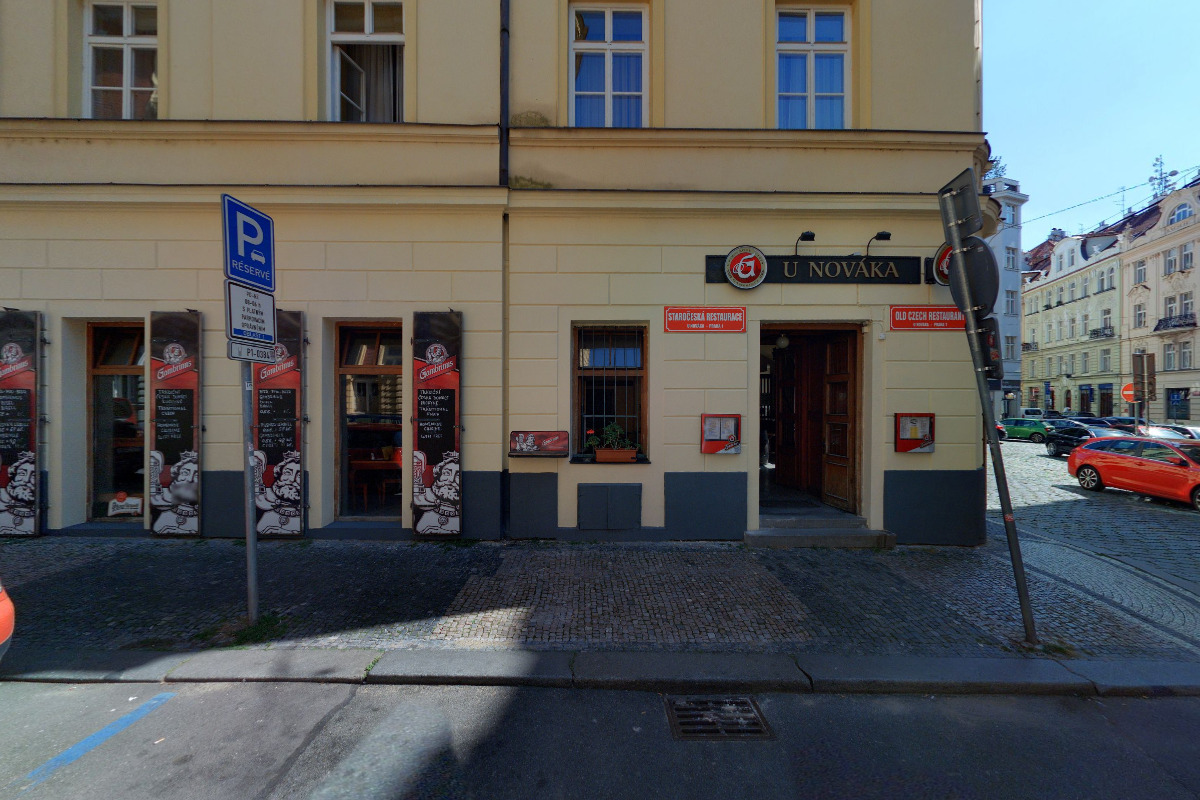 Johnny Pizza Restaurant