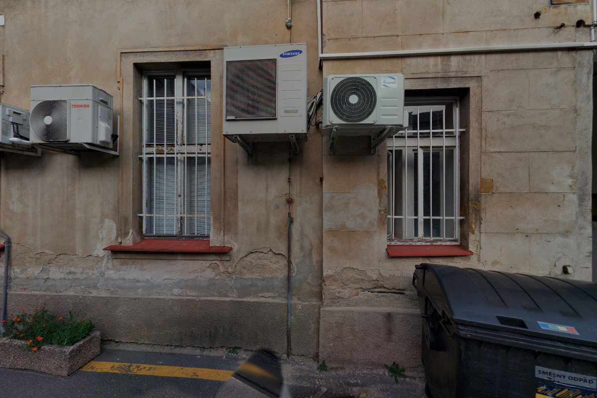 Dermatoonkologická ambulance VFN a 1. LF UK foto 2