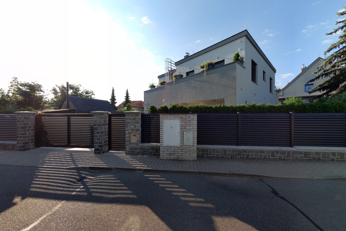 2MKZ development, s.r.o.