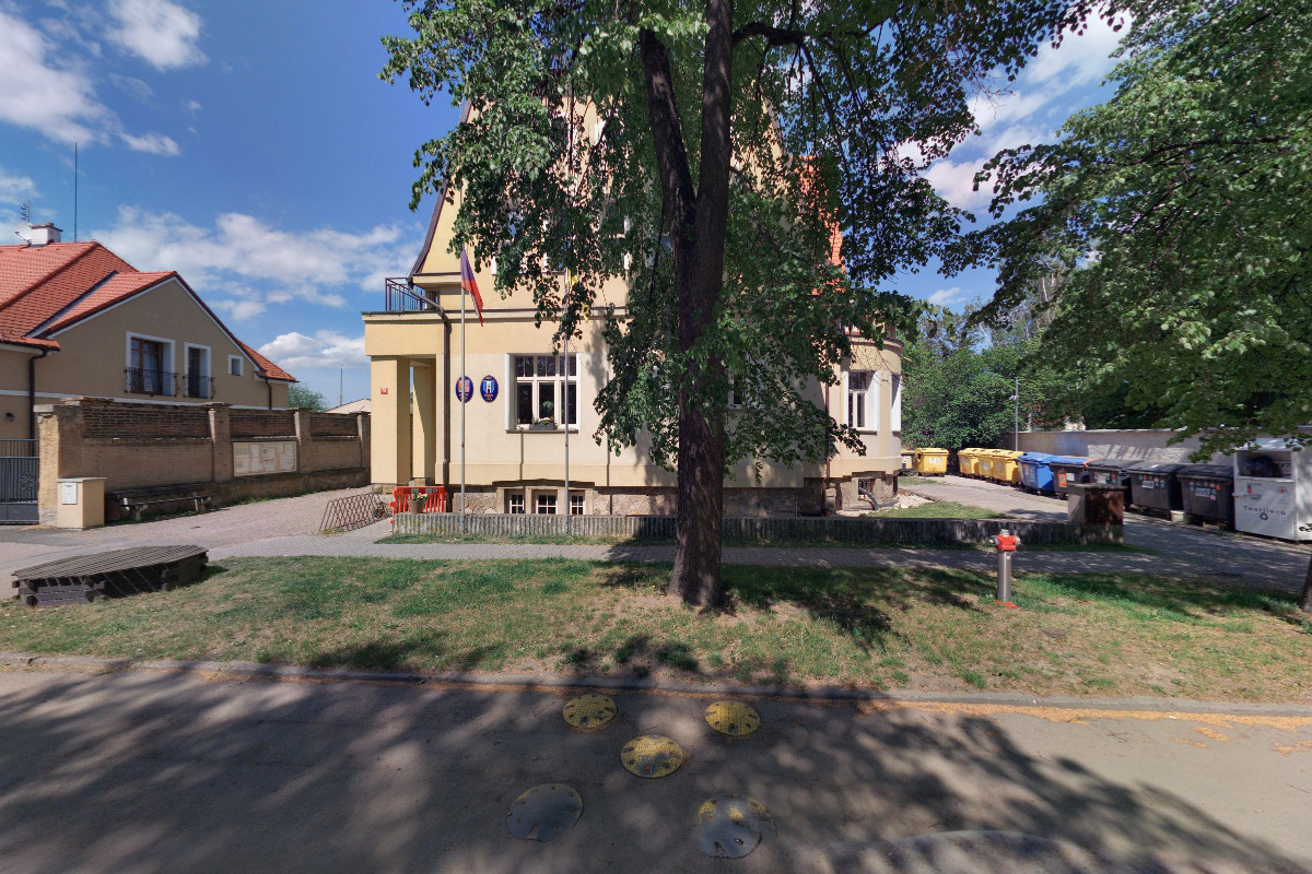 Přerov nad Labem - obecní úřad