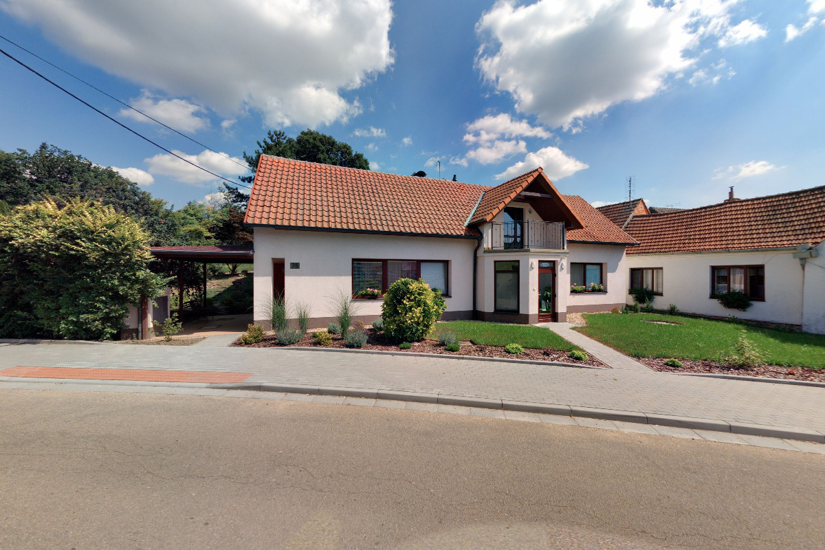 Radek Vozdecký - výroba atypického nábytku