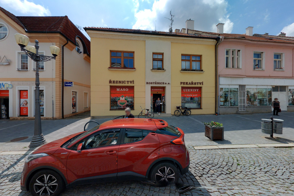 Makovec - maso uzeniny