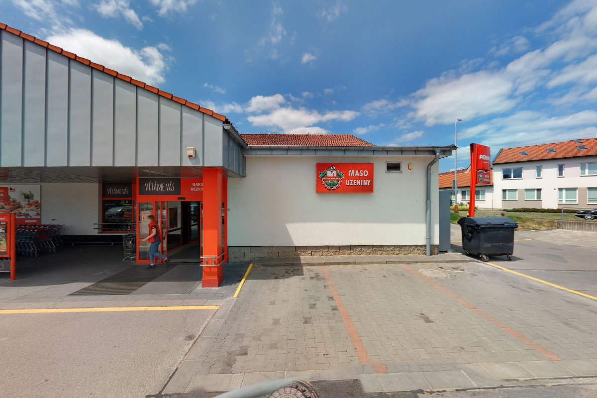 Makovec - maso uzeniny foto 2