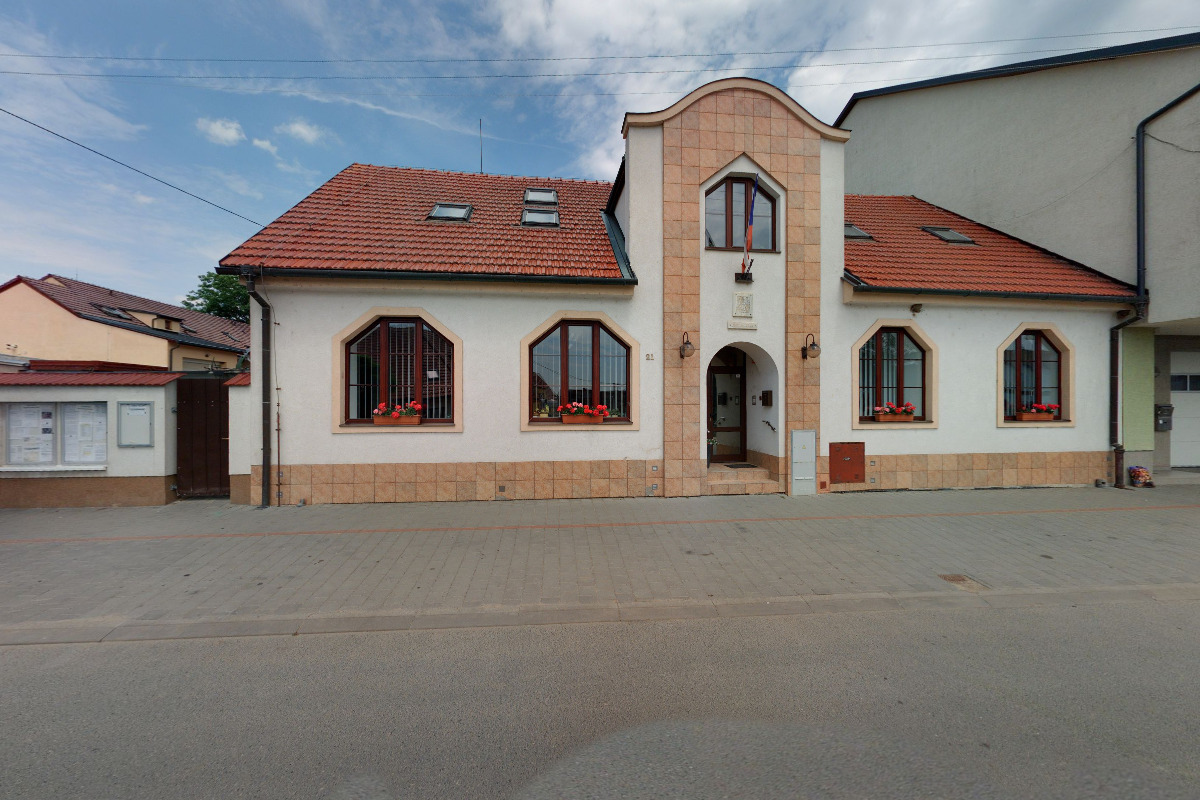 Čebín - obecní úřad foto 2