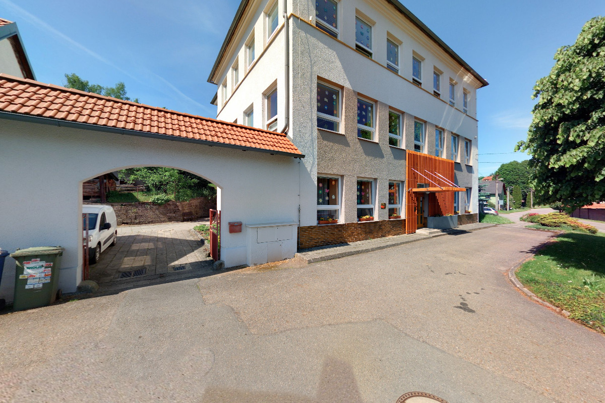 ZŠ Hnátnice foto 2