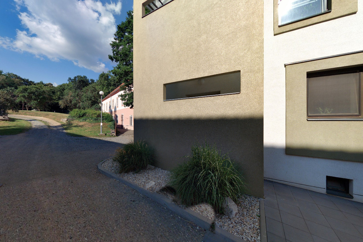 Tabák Palackého náměstí foto 1