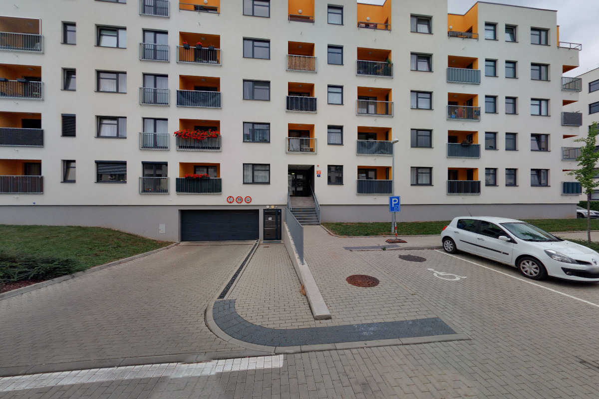 AQST REAL ESTATES s.r.o.