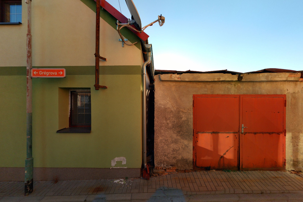 Potraviny náměstí Komenského 107