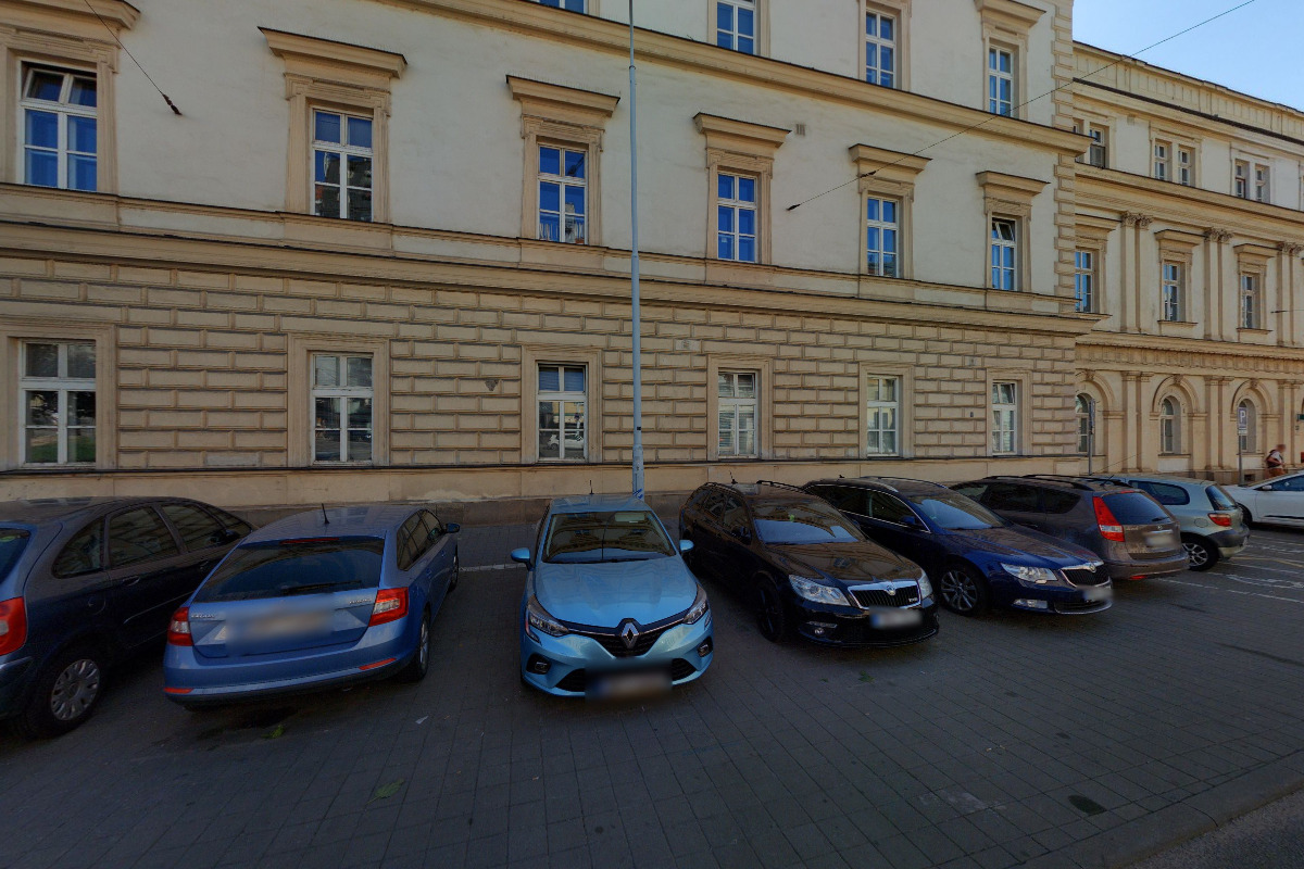 Onkologická dispenzární ambulance pro pacienty s nádory hlavy a krku - Fakultní nemocnice u sv. Anny v Brně