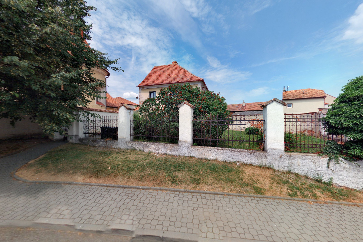 Římskokatolická farnost Lažánky