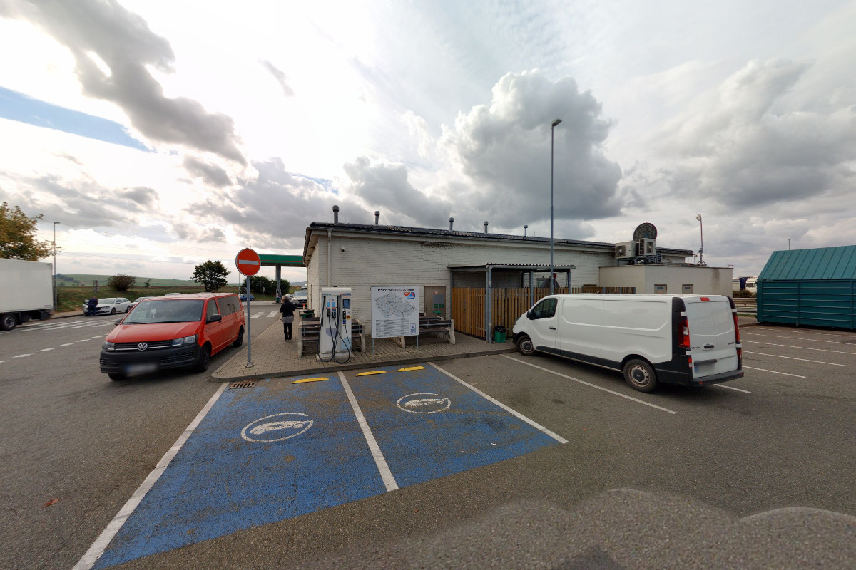 MOL - Nabíjecí stanice