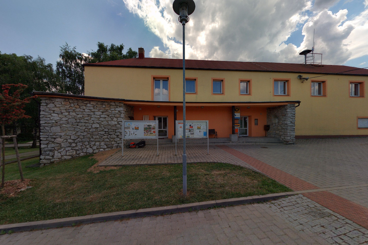 Pošta Ostrov u Macochy foto 2