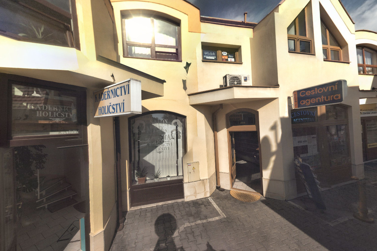 Cestovní agentura Zlatá ulička