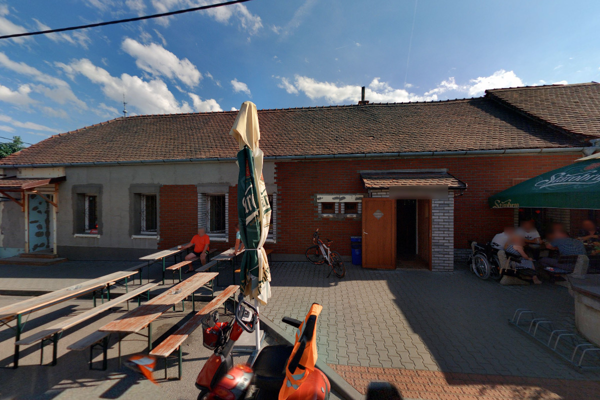 Smíšené zboží U rybníka