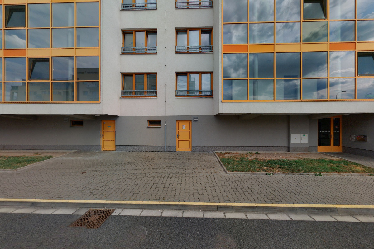 Sandra Novak photo and make-up artist