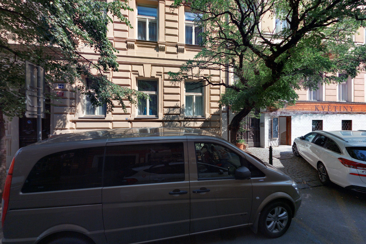 Erotic massages Sarka