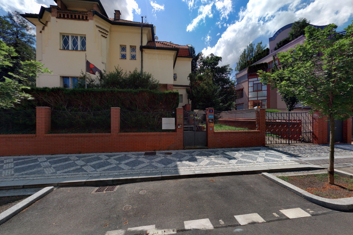 Vyšší odborná škola Husův institut teologických studií
