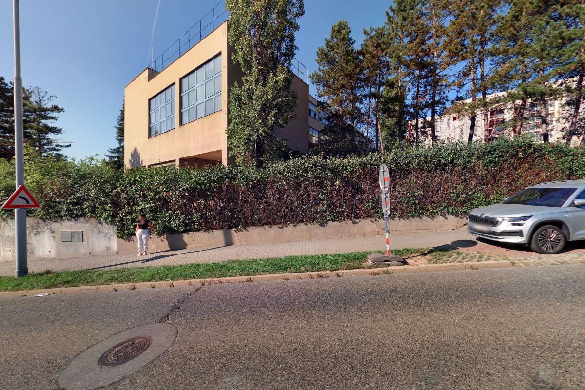 Střední zdravotnická škola a Vyšší odborná škola zdravotnická Brno, Merhautova