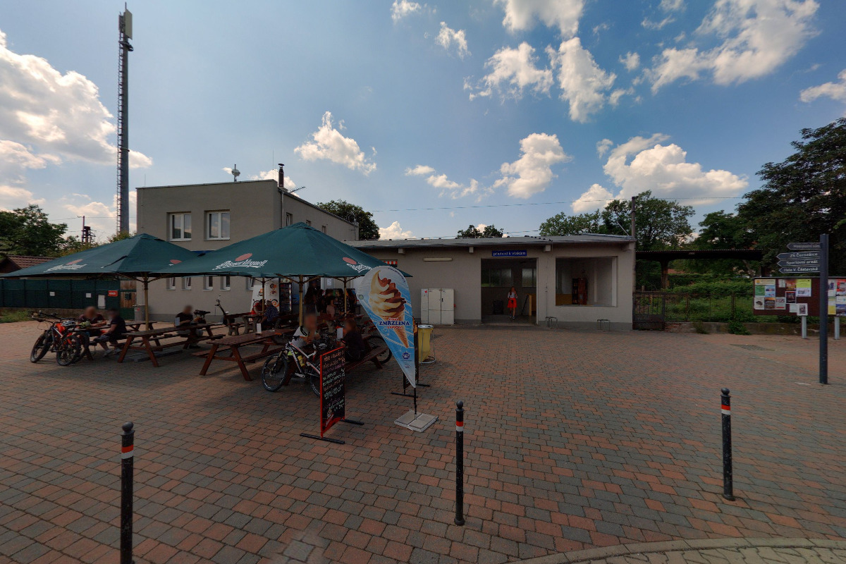 Rychlé občerstvení - železniční stanice Černošice - Mokropsy foto 4