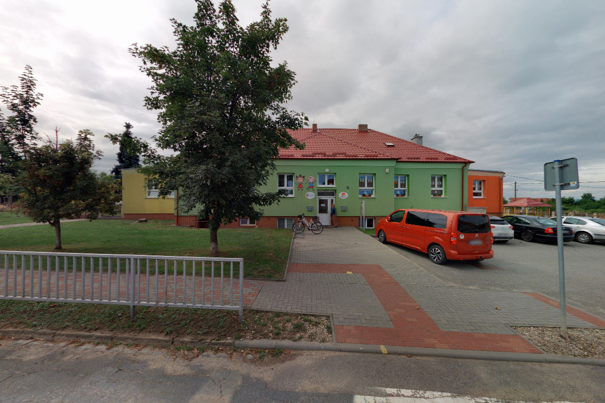 Místní knihovna Tvrdonice foto 2