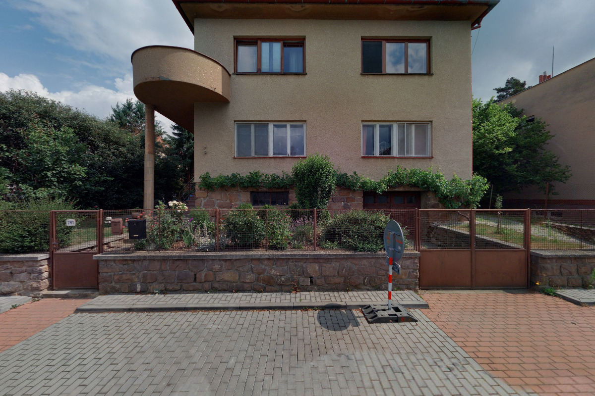 Mgr. Zdeňka Zvoníčková