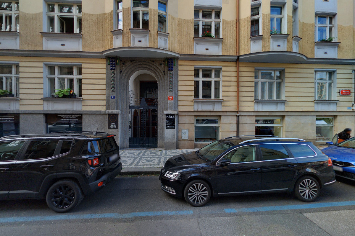 Božská lahvice, s.r.o.