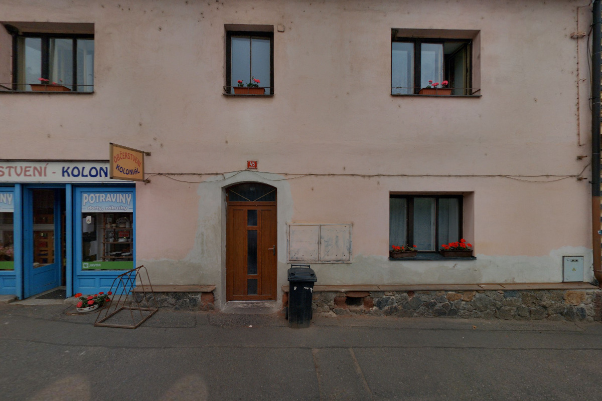 Jana Marková OBČERSTVENÍ - KOLONIÁL foto 2