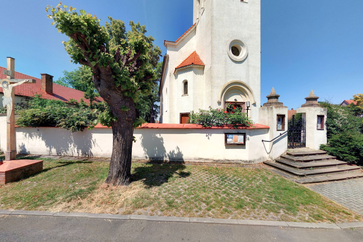 Římskokatolická farnost Čestlice foto 2