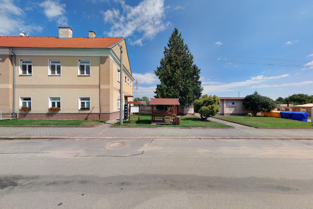 Nabíjecí stanice pro elektrokola a mobilní zařízení foto 3