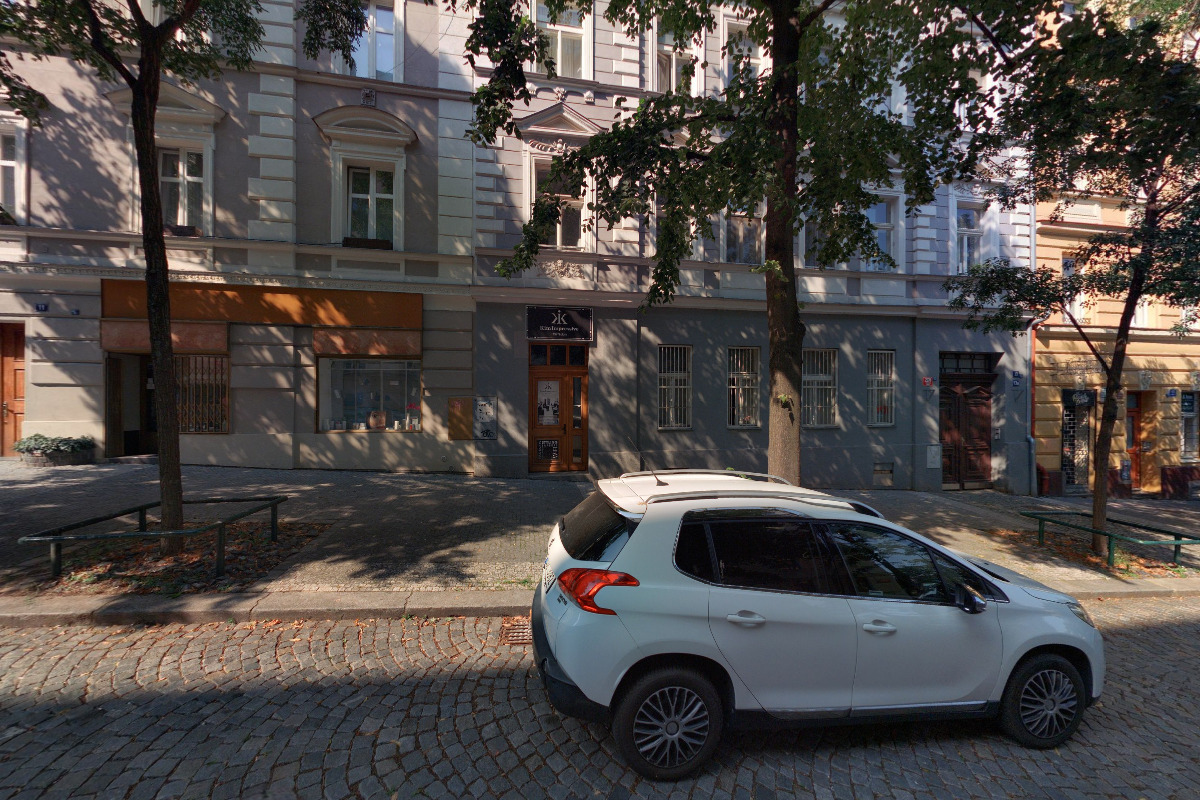 Kim Impressive Hair Salon