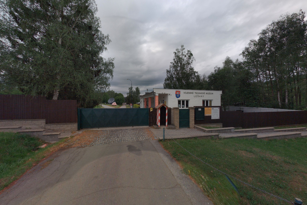 Armyshop ve vojenském technickém muzeu Lešany