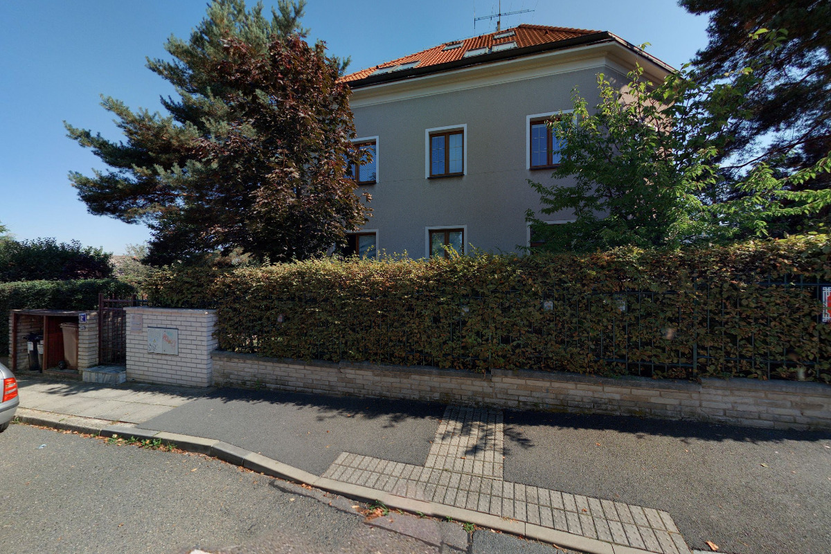 Mgr. Jitka Lněničková