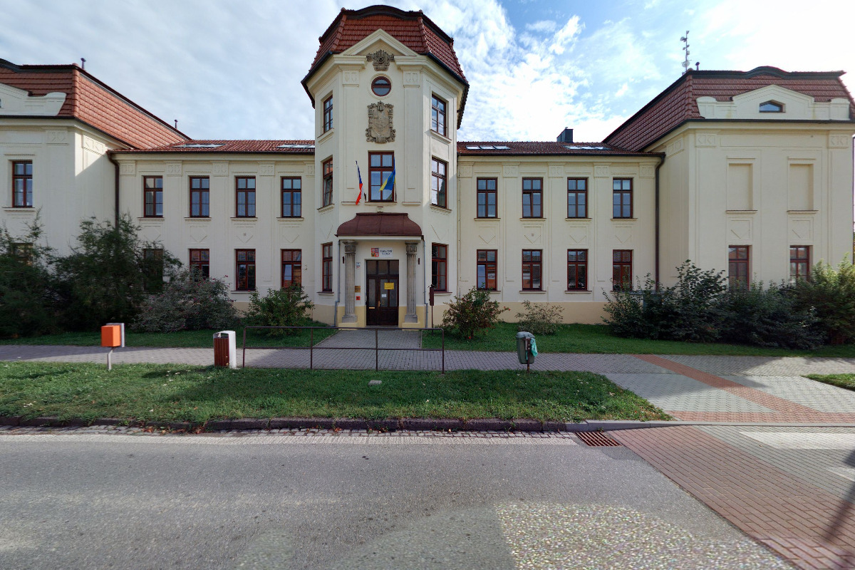 ZŠ Mikulov, Valtická