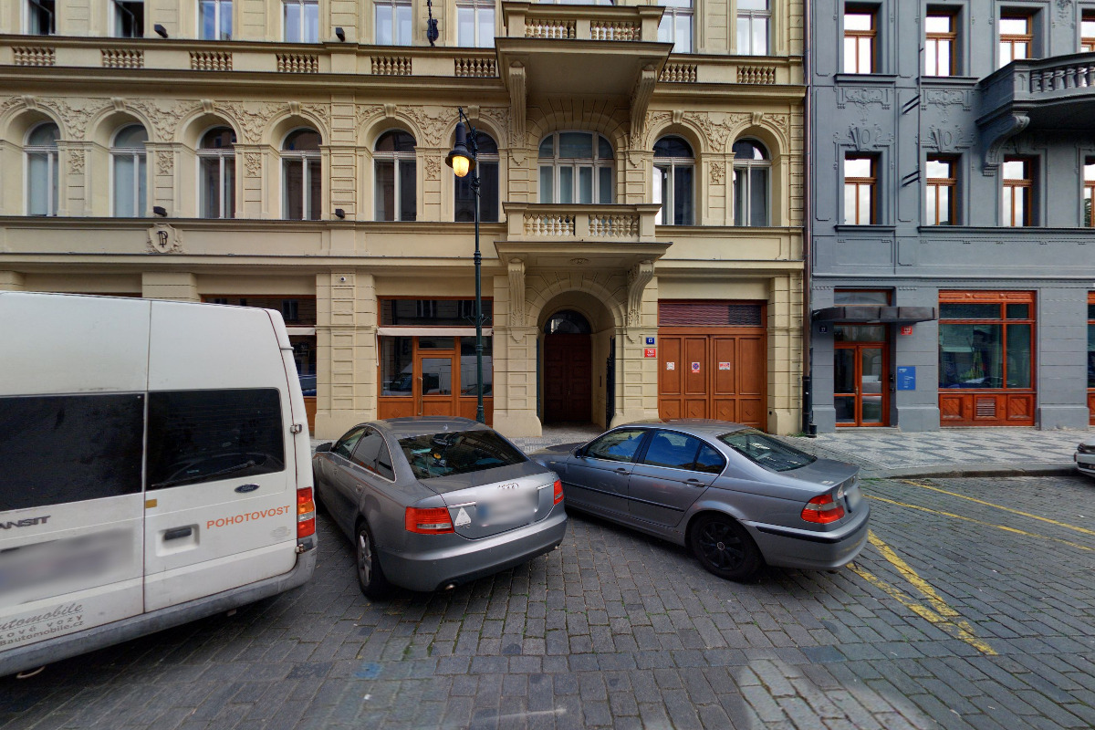 Pytloun Parking