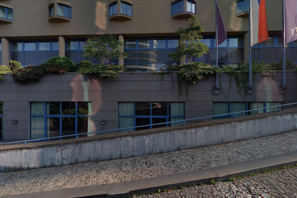 COSTA PRAGA RESTAURACE foto 1