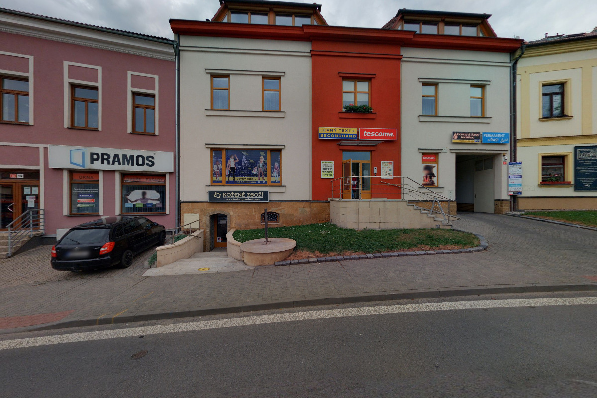 Monika Mazáčová - KOŽENÉ ZBOŽÍ A MÓDNÍ DOPLŇKY foto 1