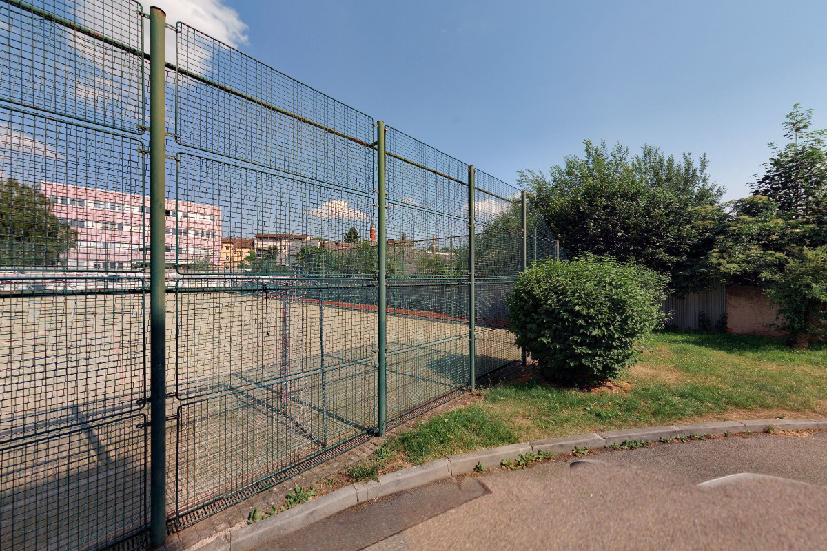 Armed King - hřiště Kosovo