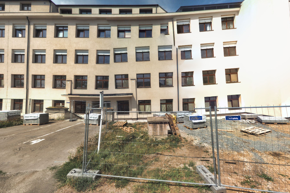 Oční klinika - Ústřední vojenská nemocnice Praha