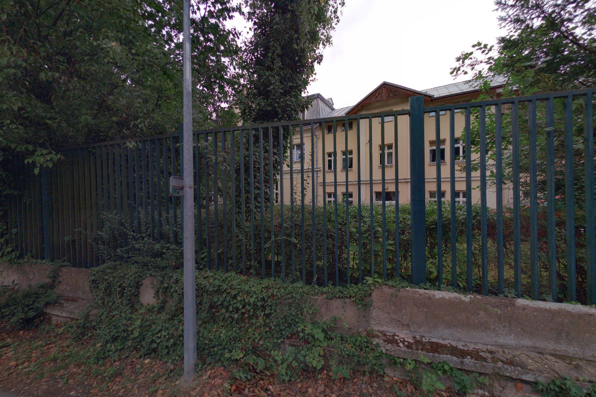 Diagnostický ústav a Středisko výchovné péče, Praha 4, Na Dlouhé mezi 19