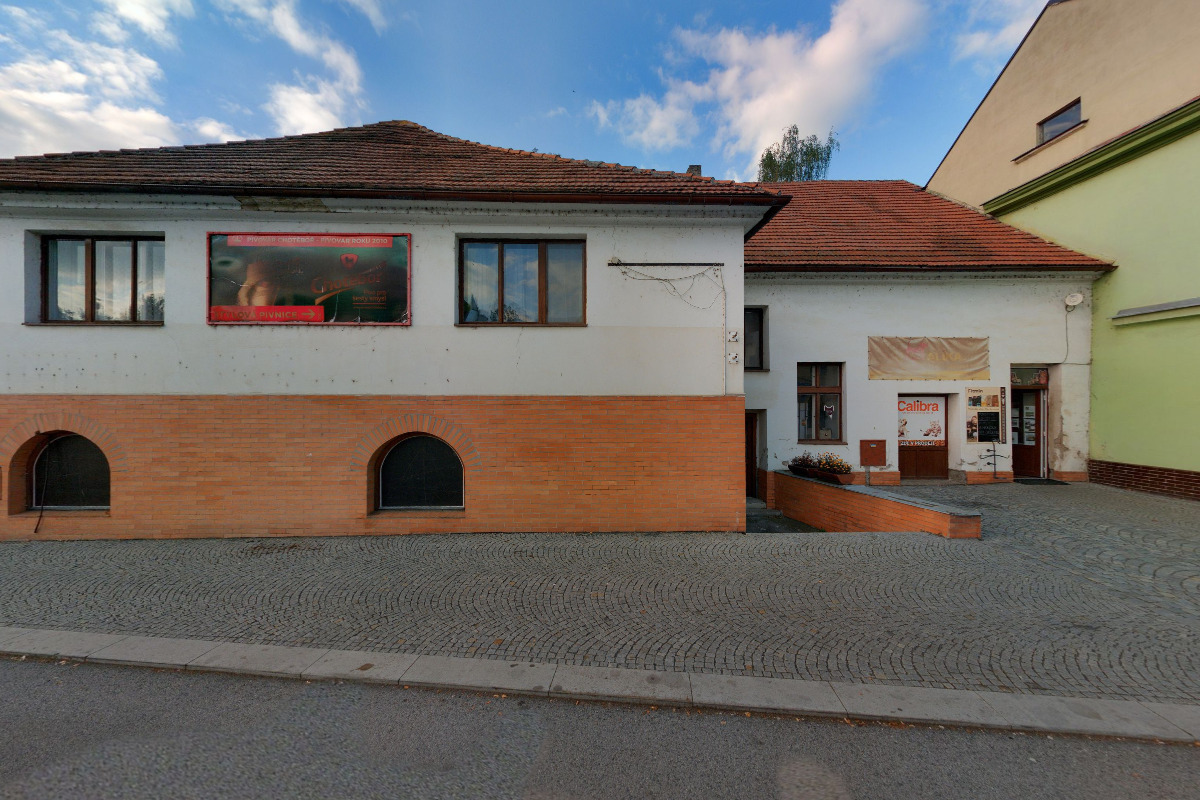 Bar Husovo náměstí 54 foto 2